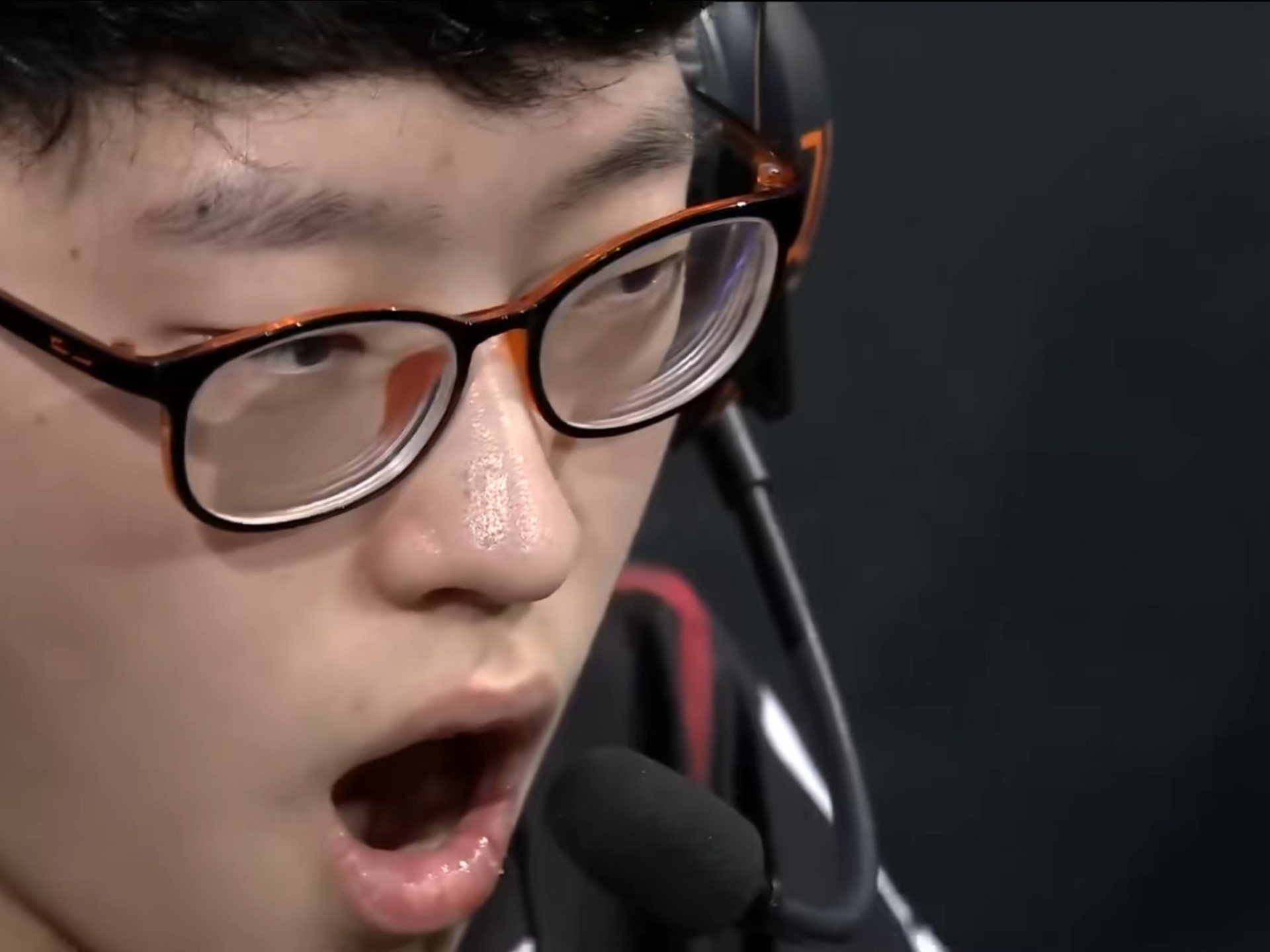 九游体育下载-Scout在掘金比赛中锐不可当，锐不可当引发热议！-九游体育下载